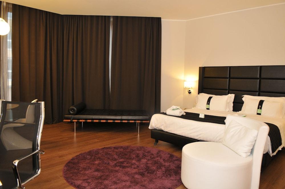 Holiday Inn Genoa City By Ihg Esterno foto