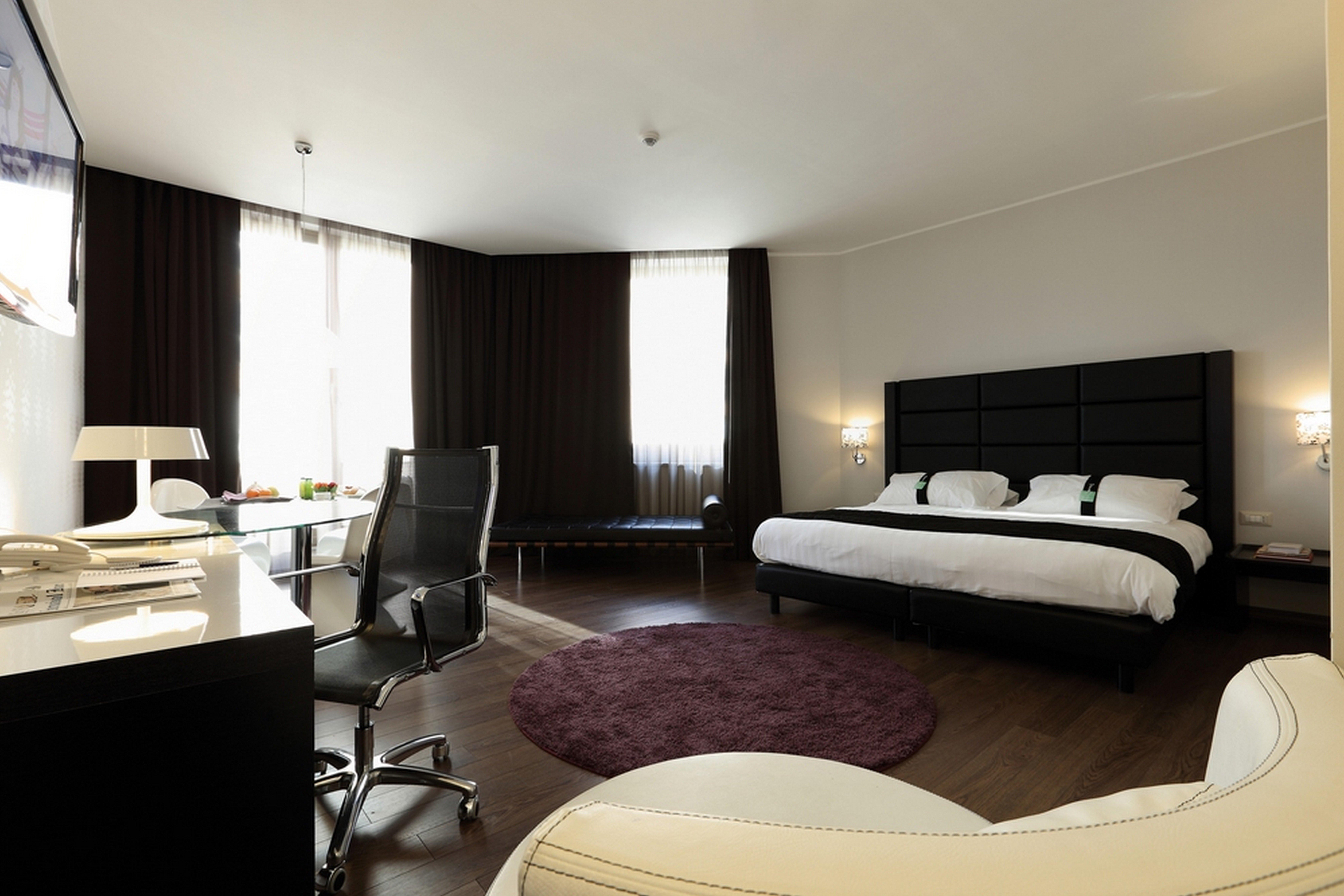 Holiday Inn Genoa City By Ihg Esterno foto