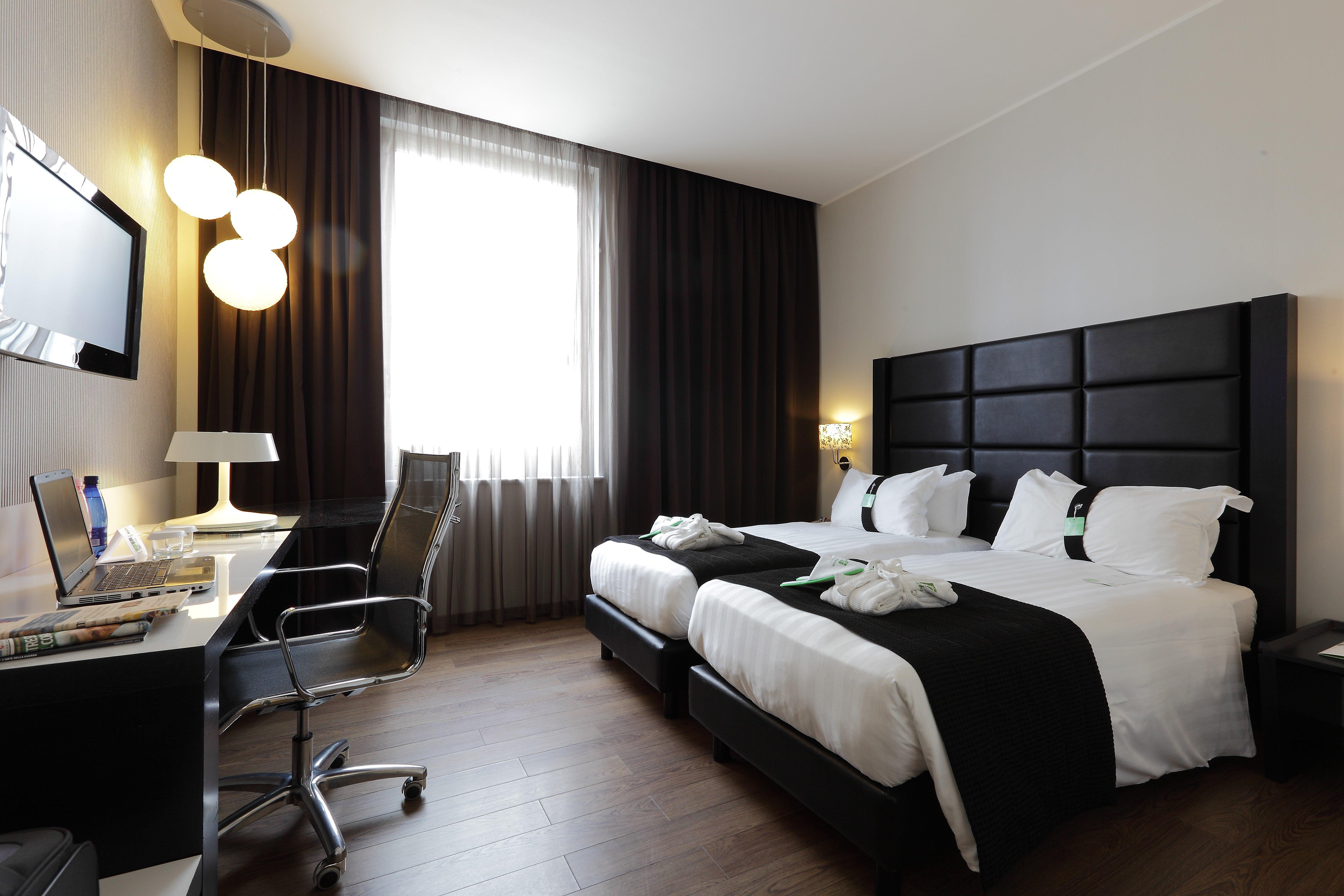 Holiday Inn Genoa City By Ihg Esterno foto