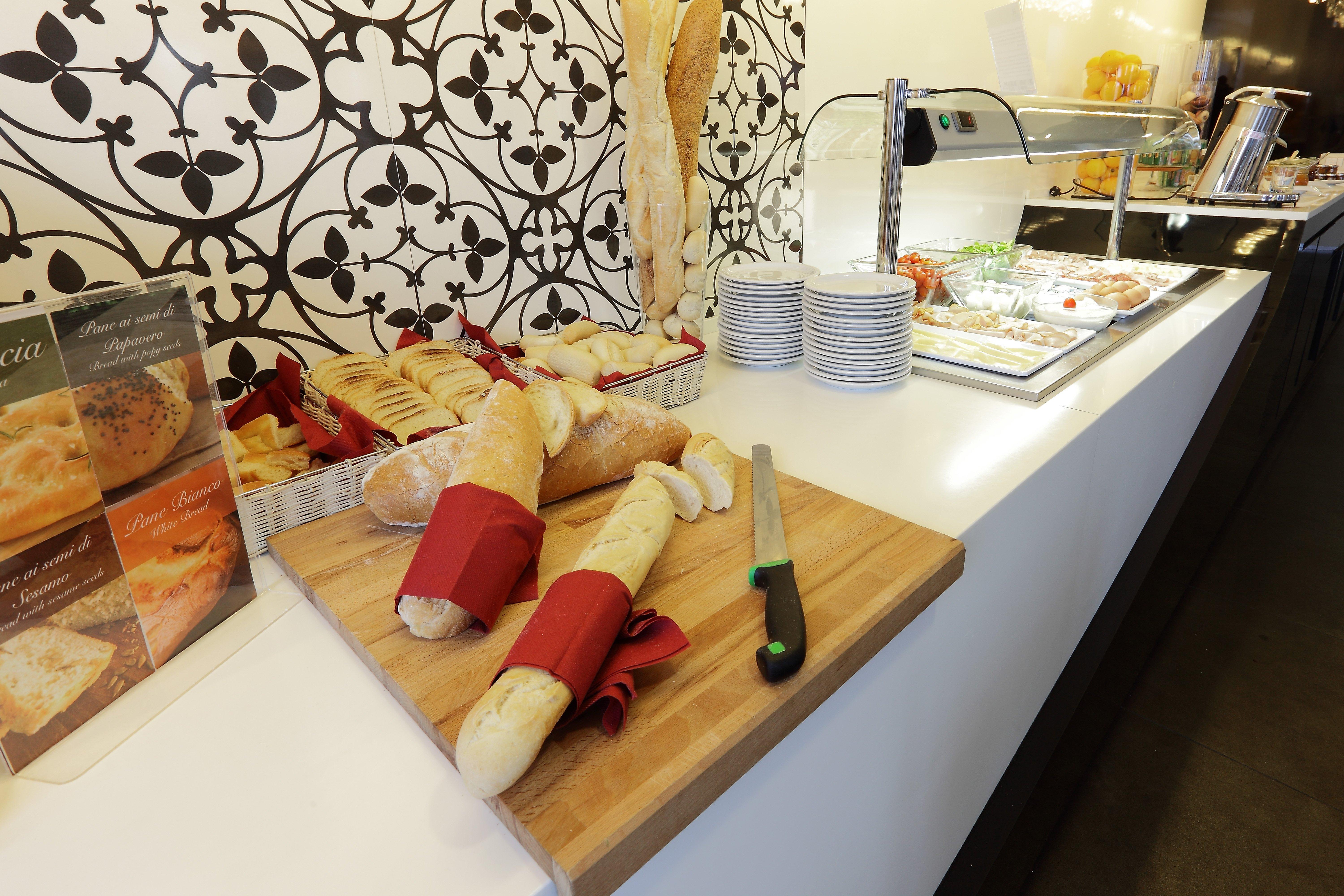 Holiday Inn Genoa City By Ihg Esterno foto