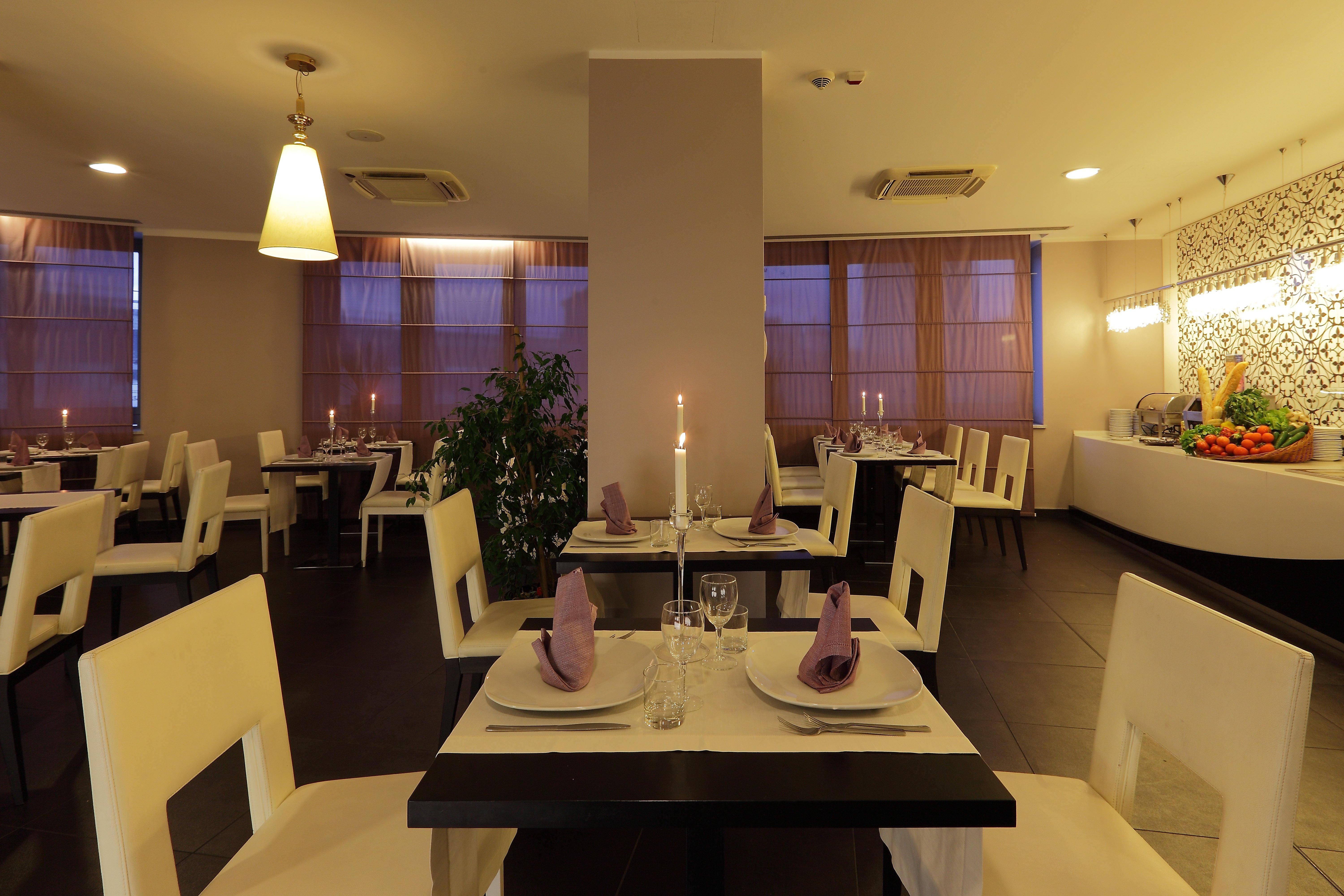 Holiday Inn Genoa City By Ihg Esterno foto