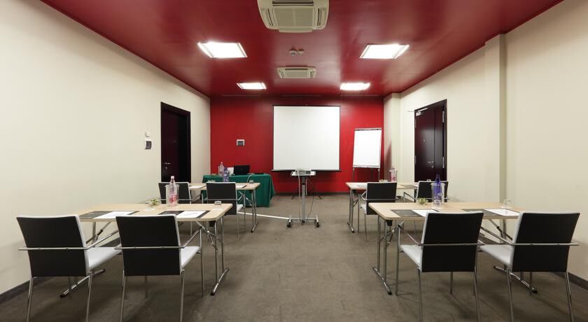Holiday Inn Genoa City By Ihg Esterno foto